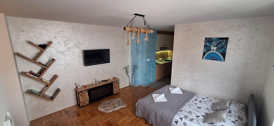 Bed, TV and multimedia