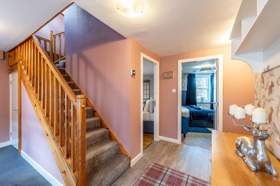 Whinstone Holiday Home in Falkland - Sleeps 8 House in Scotland