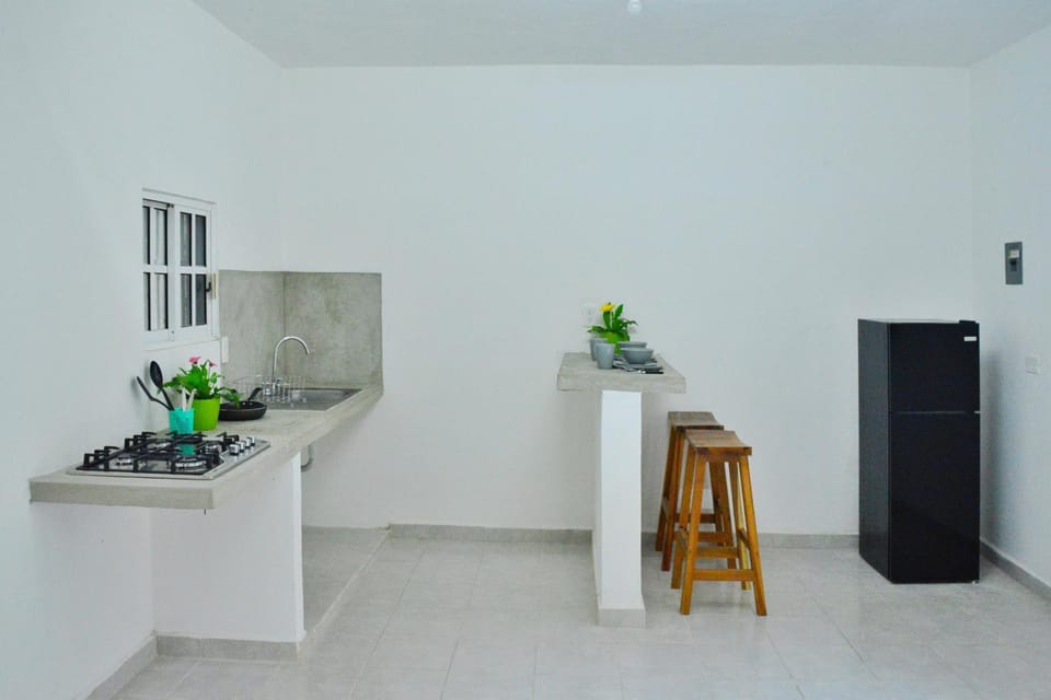 Kitchen or kitchenette, Dining area, Communal kitchen, Dinner