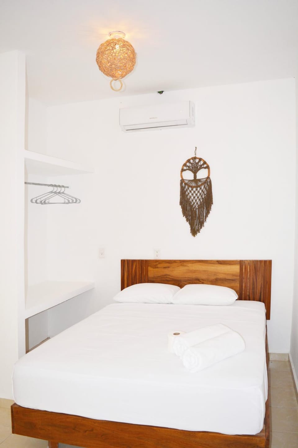 Bed, Bedroom, air conditioner