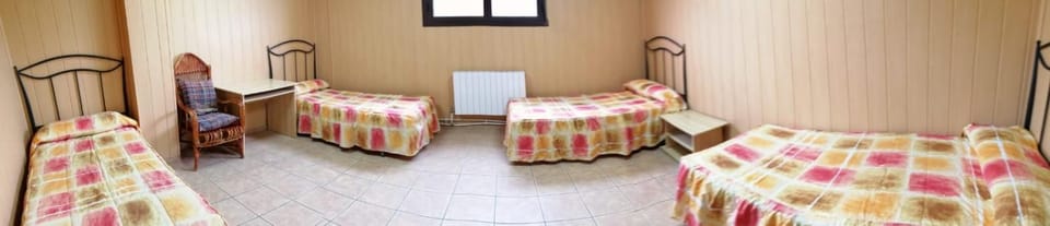 Albergue de Peregrinos A Santiago Hostel in Castile and León