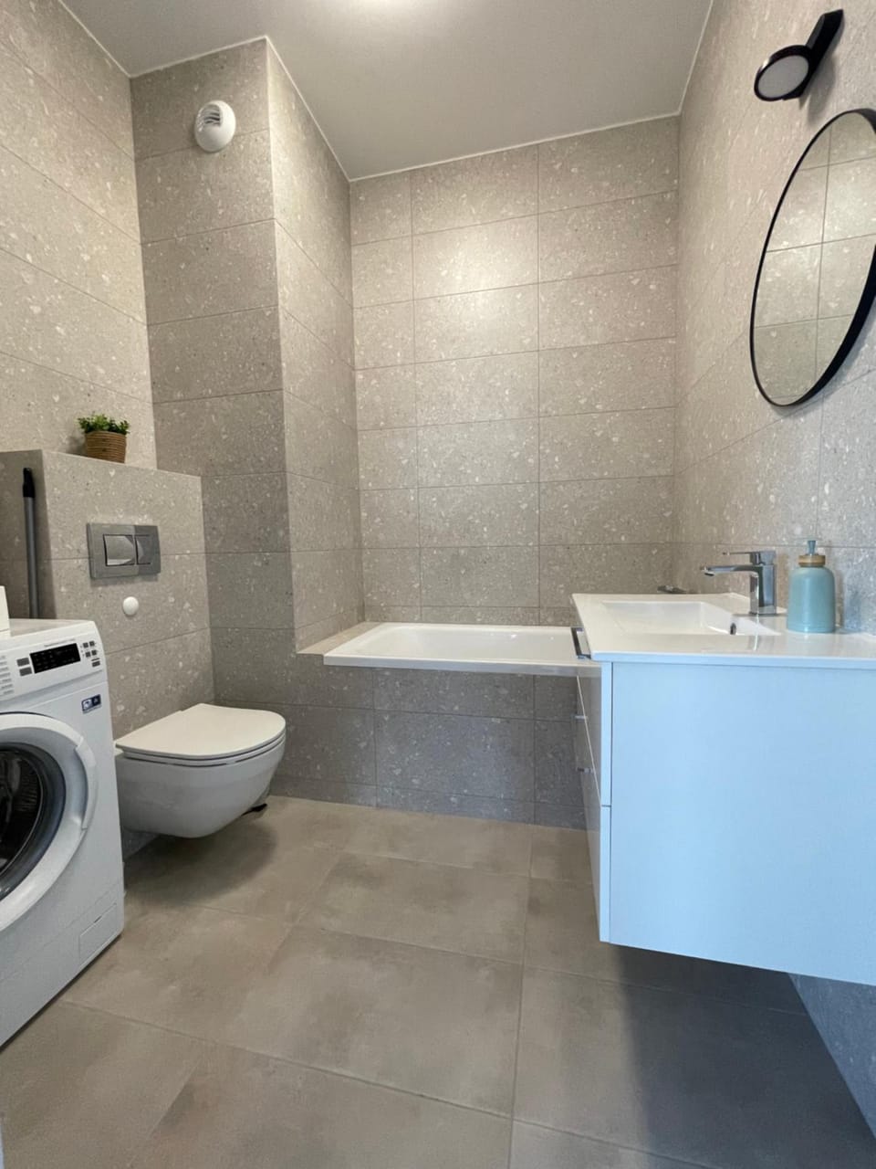Toilet, Bathroom, Bath, washing machine