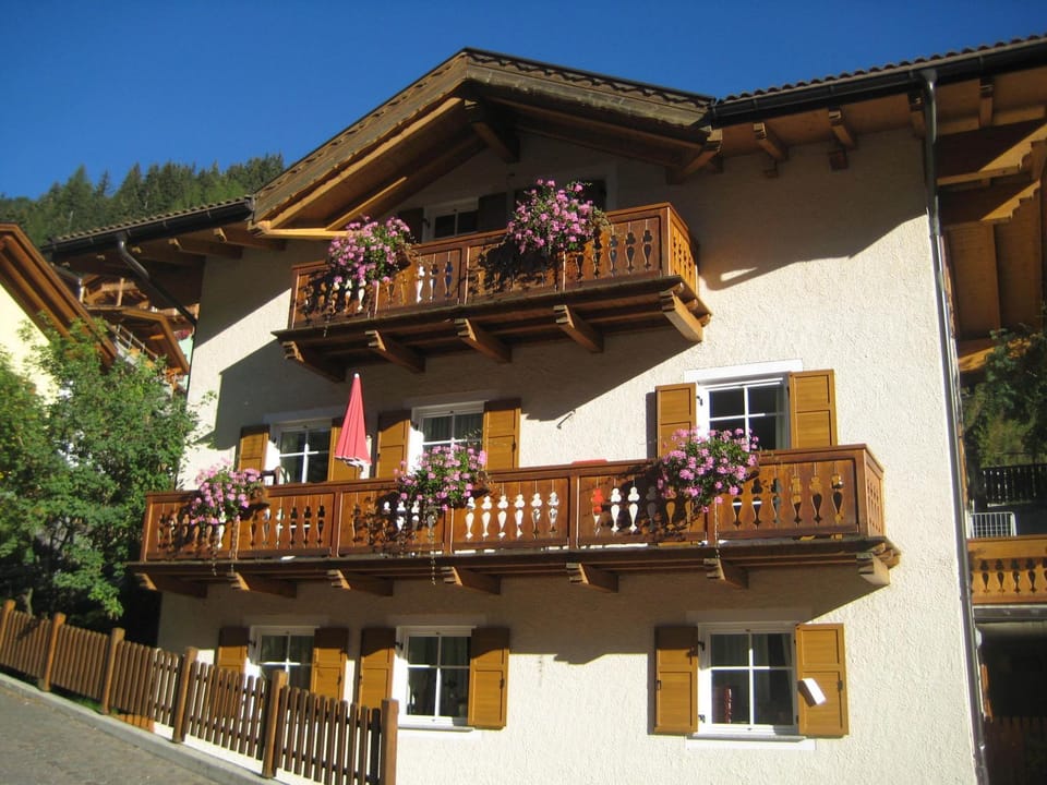 Property building, Day