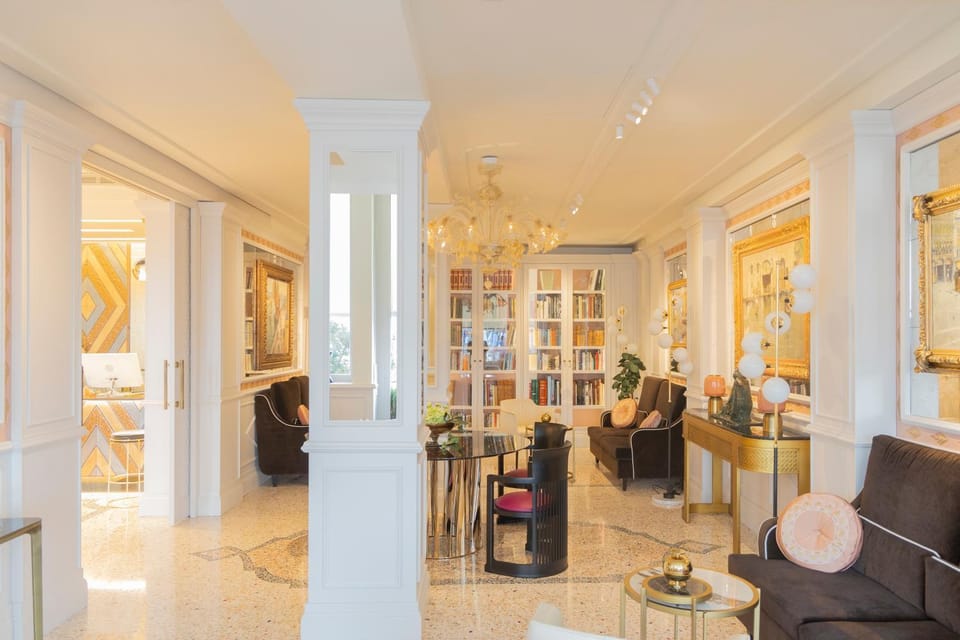 Library, Living room, Lobby or reception, Seating area