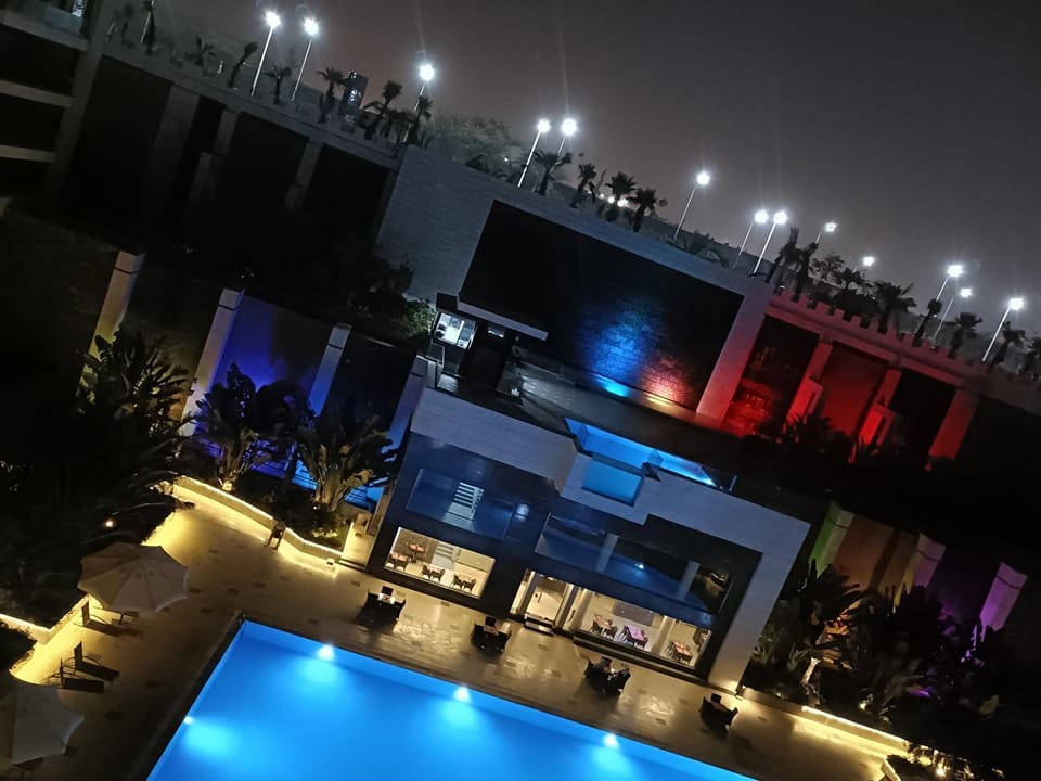 Swimming pool