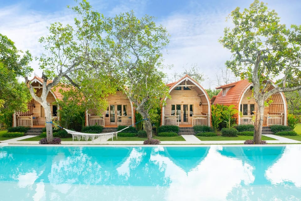 Property building, Swimming pool