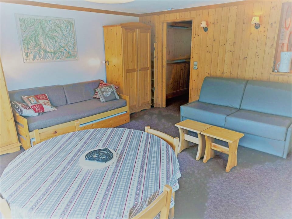 Résidence Le Palafour - Joli et grand studio 4 personnes à Tignes au pied des pistes, des commerces, de l'ESF et de l'office du tourisme dans le quarti MAE-2103 Apartment in Tignes