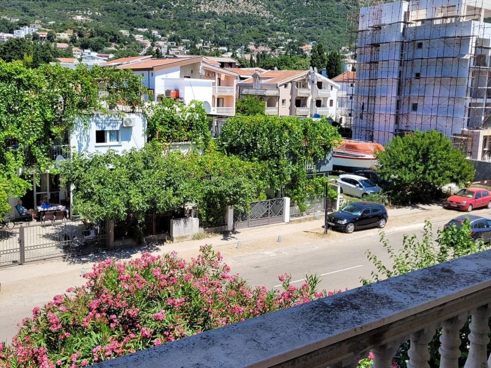 Studio tout confort climatisé Apartment in Montenegro