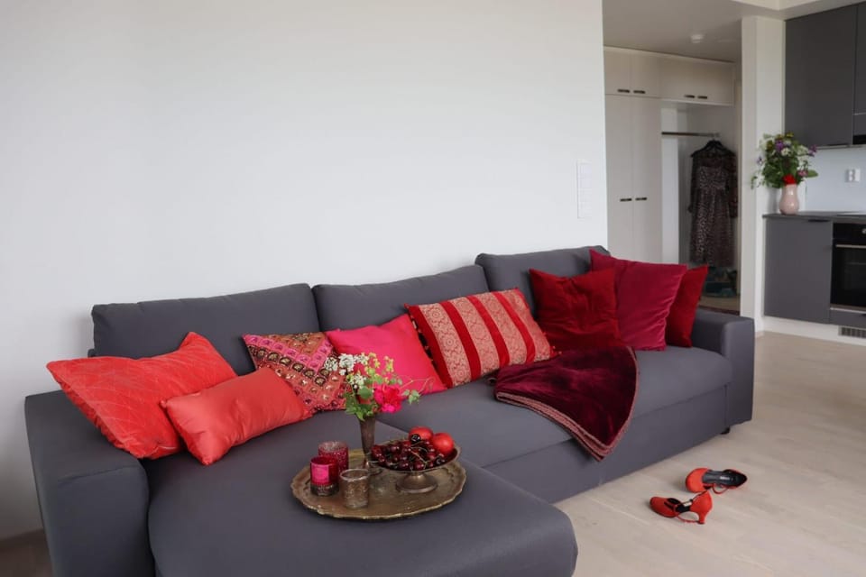 Uusi upea asunto järvinäköalalla ja autohallilla Apartment in Finland