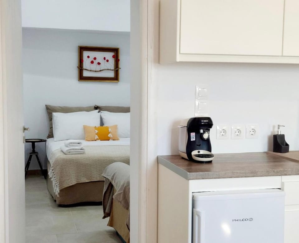 LOR apparemment in center of Adamas Apartment in Milos