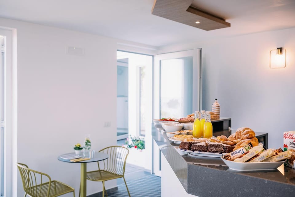 Lounge or bar, Buffet breakfast