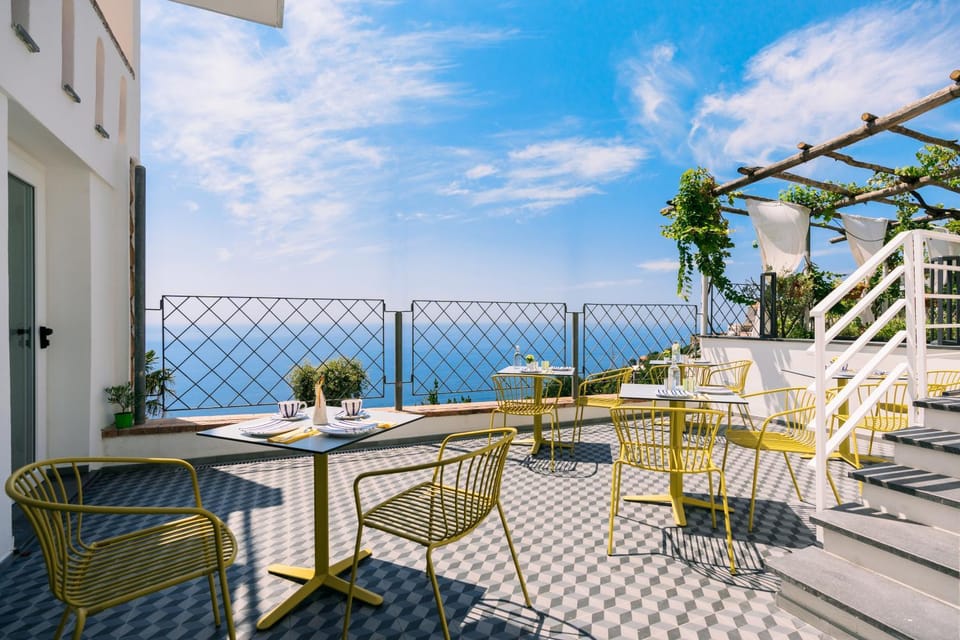 Lounge or bar, Sea view