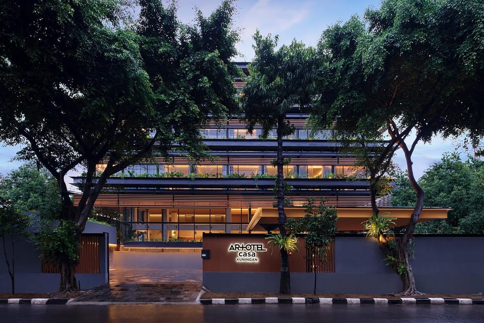 Property building, View (from property/room)