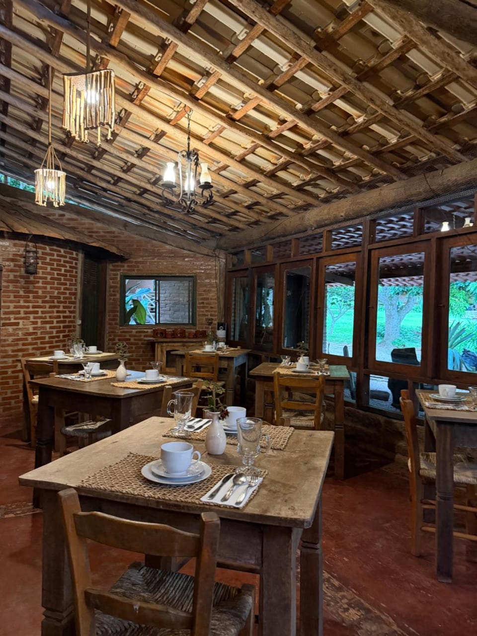 Restaurant/places to eat, Dining area
