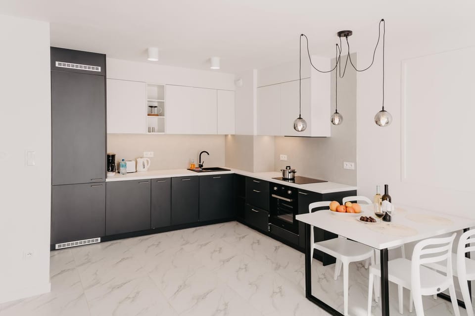 Kitchen or kitchenette, Dining area, pet friendly, stove