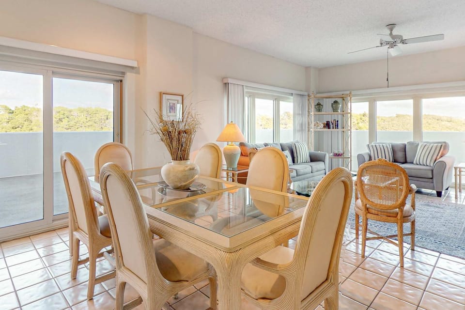 TOPS'L Beach Manor 401 Apartment in Miramar Beach