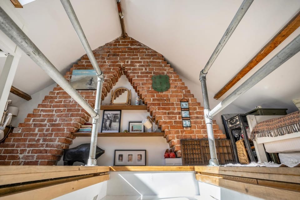 5 Bed House - Sleeps 15 - Pets - Garden - Parking House in Kingsbridge