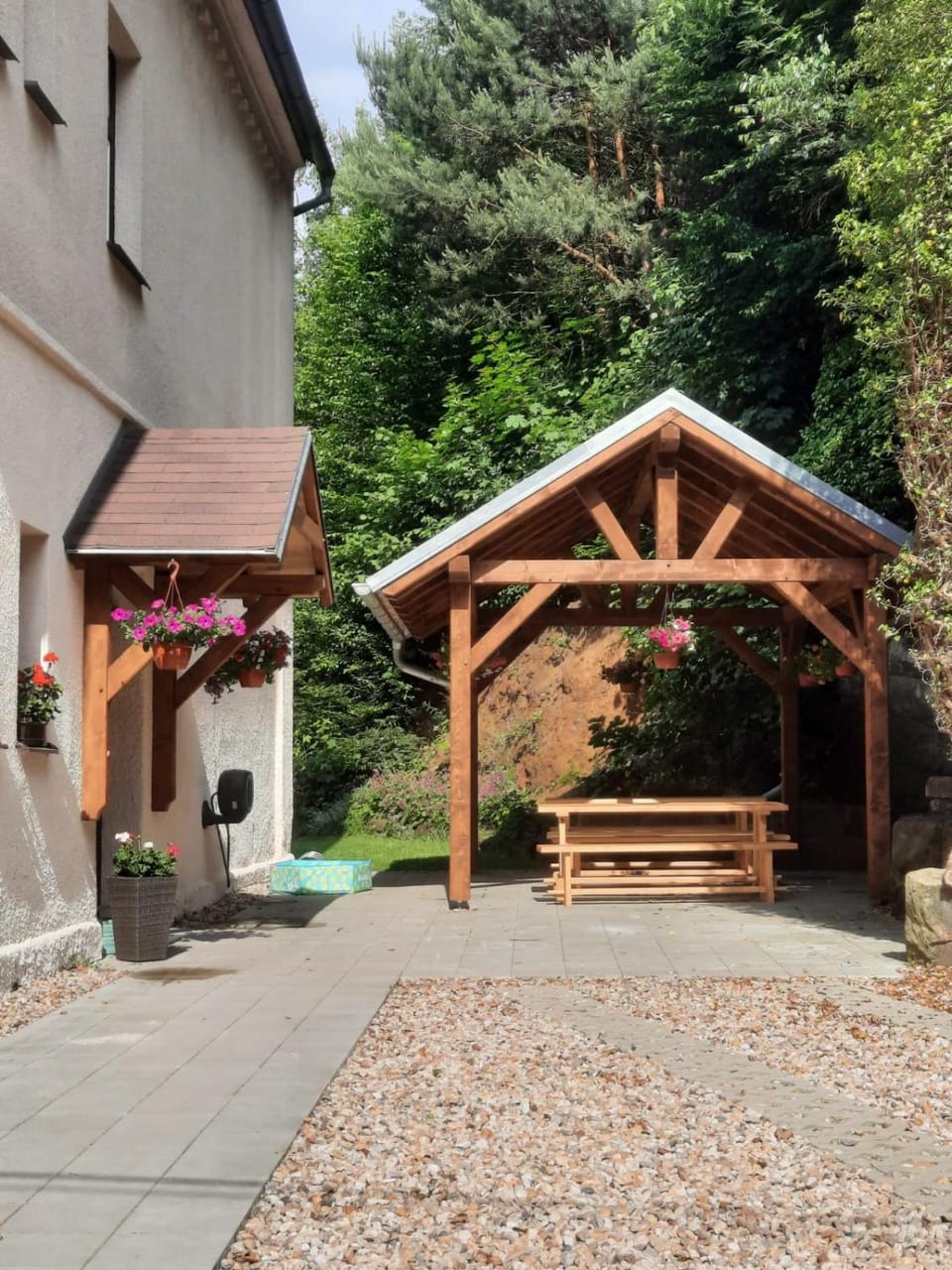 Facade/entrance, Seating area