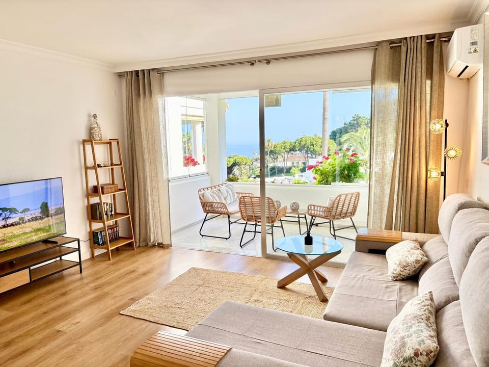 Balcony/Terrace, Living room