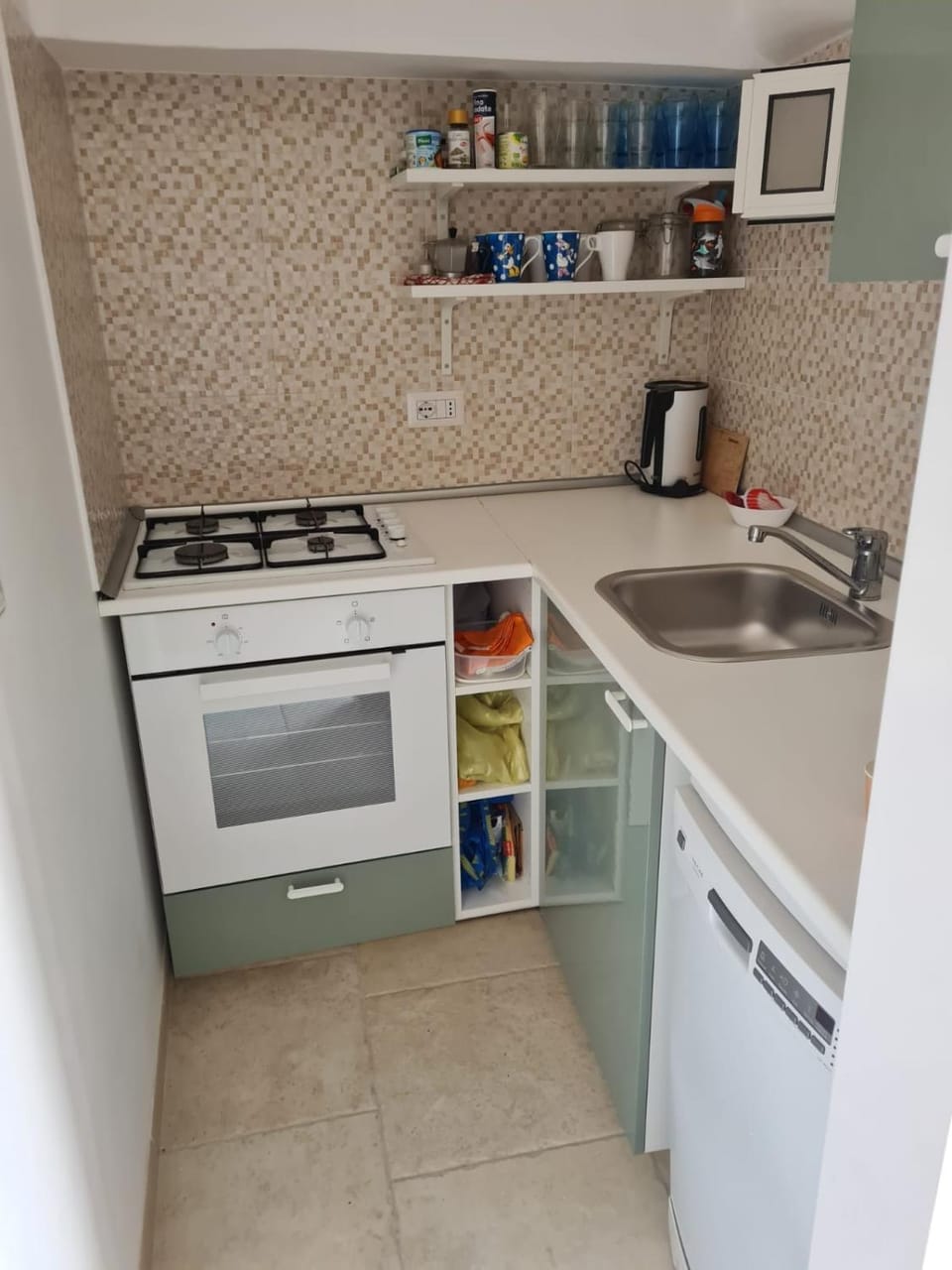 Kitchen or kitchenette
