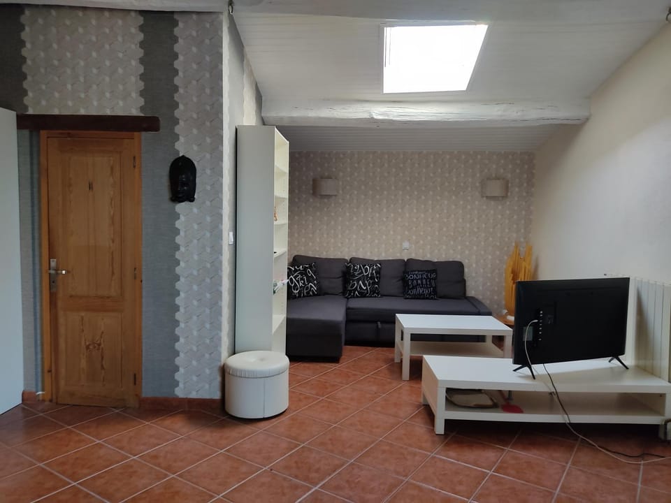 TV and multimedia, Seating area