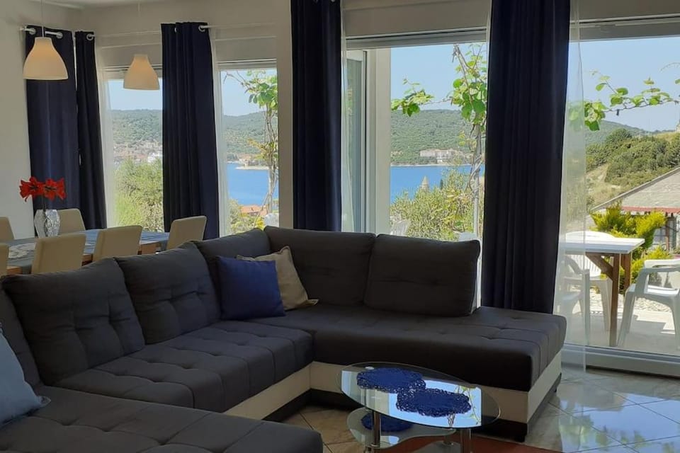 Vis - luxury holiday villa with swimming pool Villa in Vis