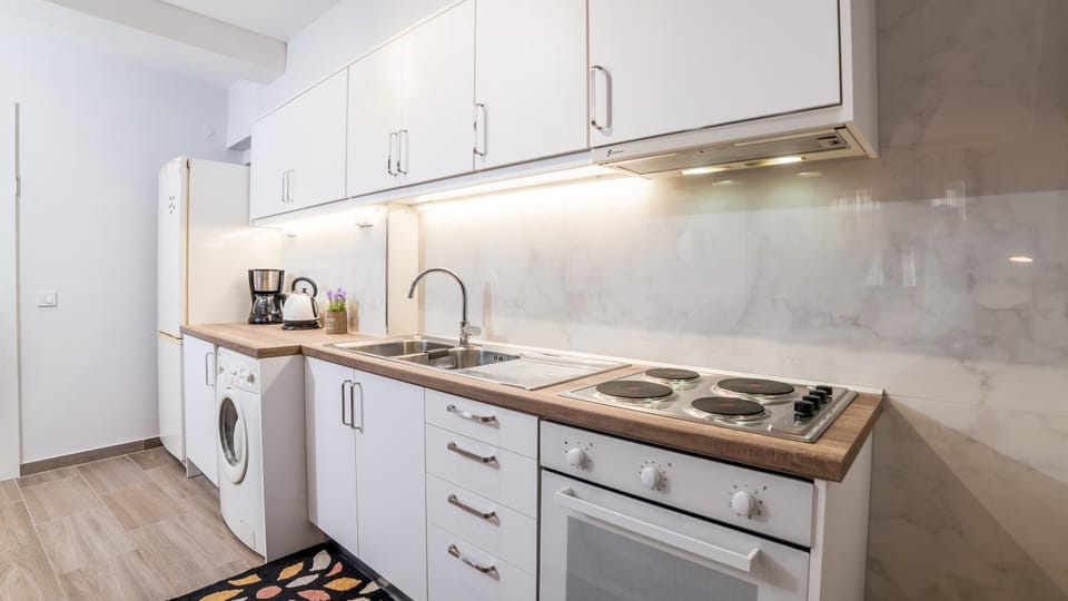 Coffee/tea facilities, Kitchen or kitchenette