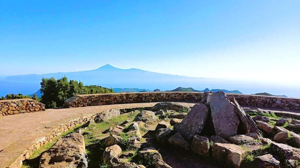Nearby landmark, Natural landscape