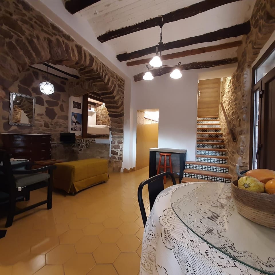 Communal lounge/ TV room, Living room, Lounge or bar, Dining area
