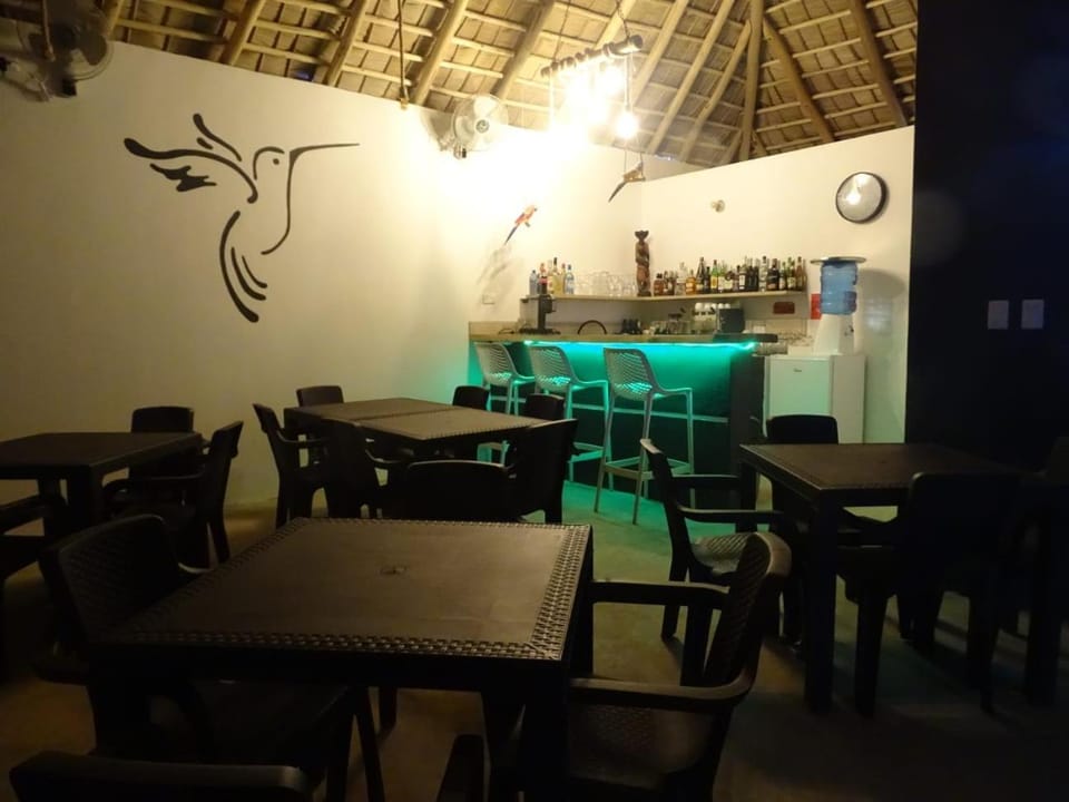 Restaurant/places to eat, Restaurant/places to eat, Lounge or bar, Lounge or bar