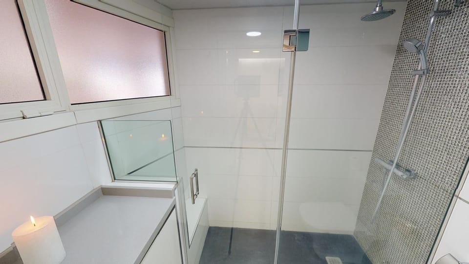 Modern Designer Apartment Apartment in Comarca Sur