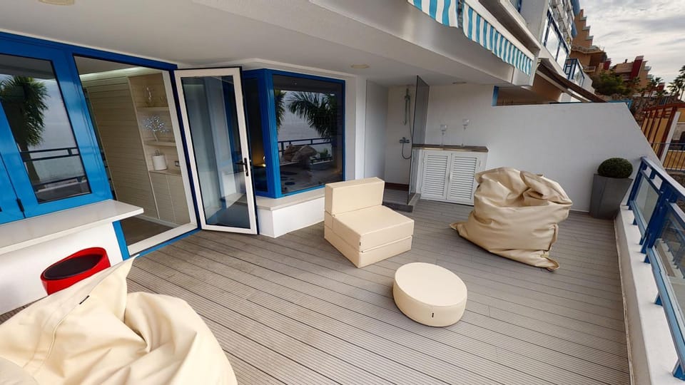 Modern Designer Apartment Apartment in Comarca Sur