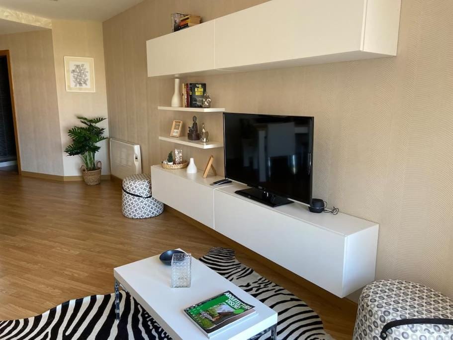 Costa da Morte apartamento con vistas, garaje y piscina Apartment in Bergantiños