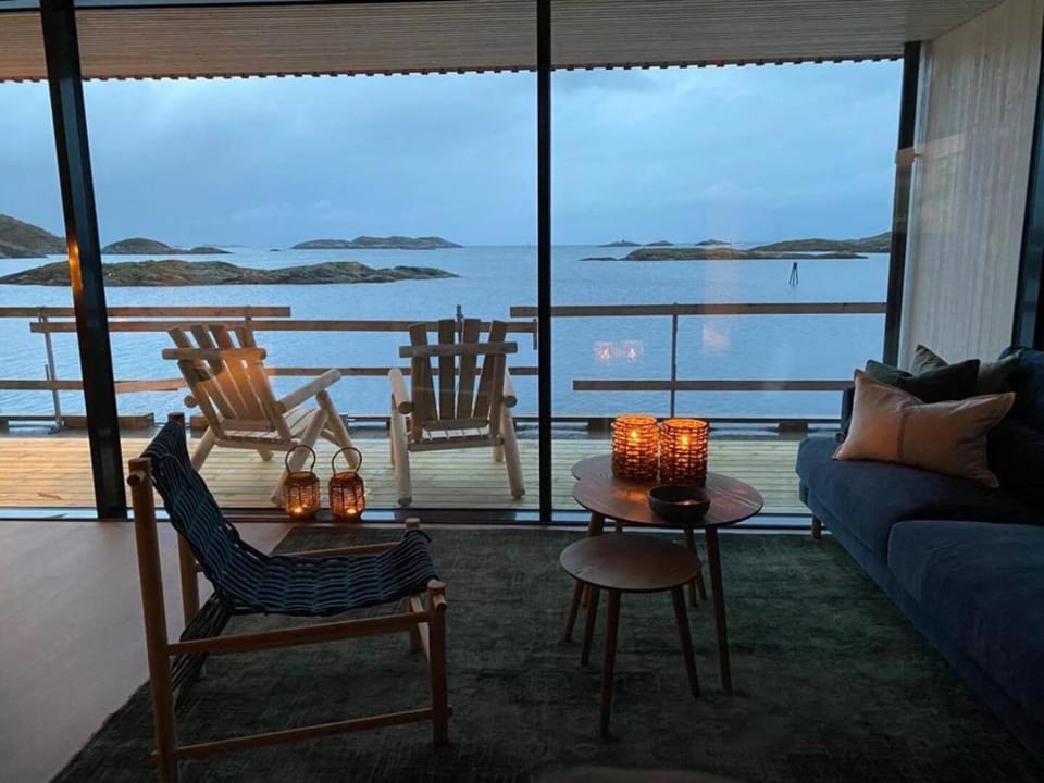 View (from property/room), Balcony/Terrace, Living room, Seating area, Mountain view, Sea view