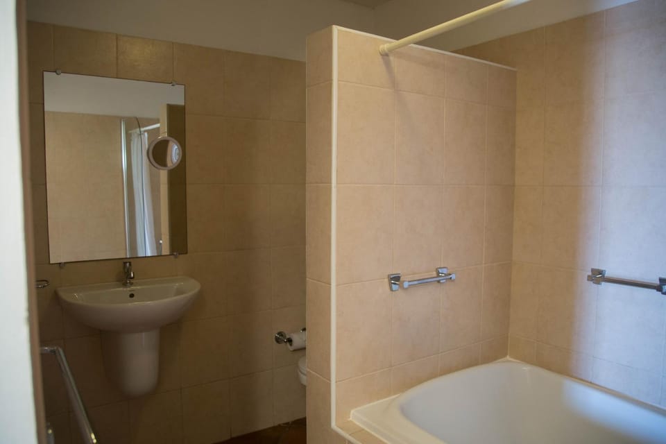 Bathroom, Bath