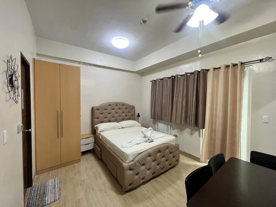 Iloilo Staycation with a Pool, Gym and Playroom Apartment hotel in Iloilo City