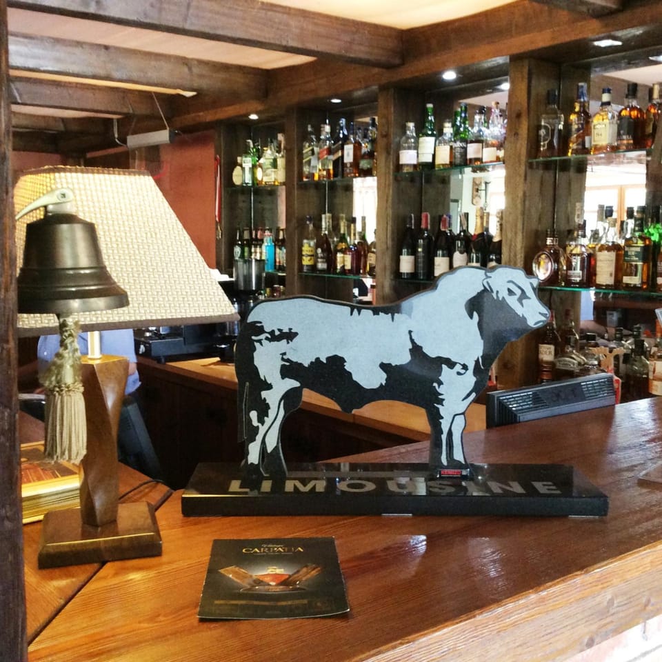 Lounge or bar, Drinks, Alcoholic drinks, Non alcoholic drinks