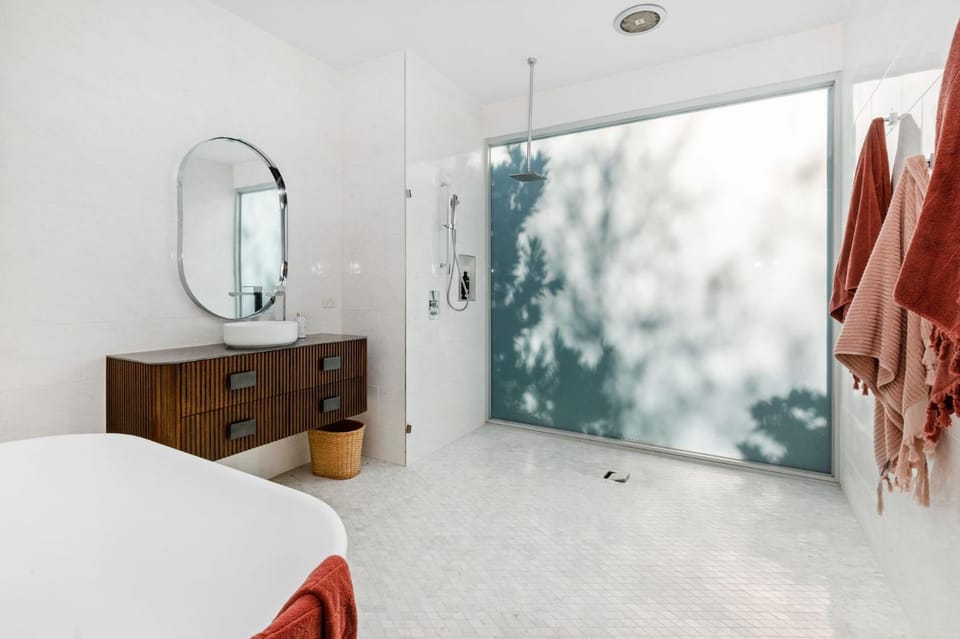 Poolside Paradise Mount Eliza House in Mount Eliza