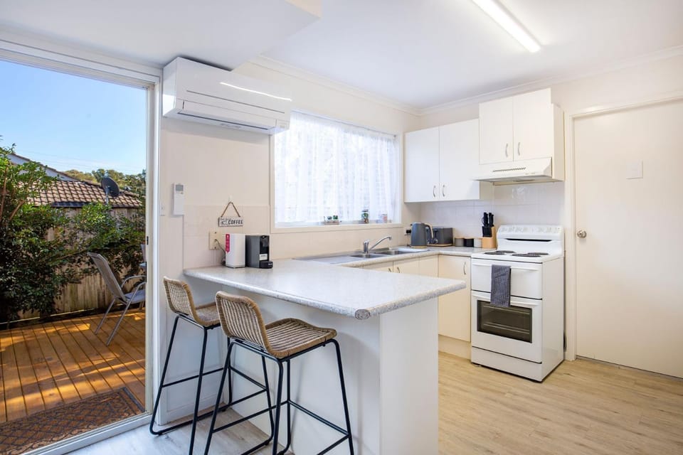 Bonnies Bliss 10 Mins Walk to Beach Apartment in Culburra Beach