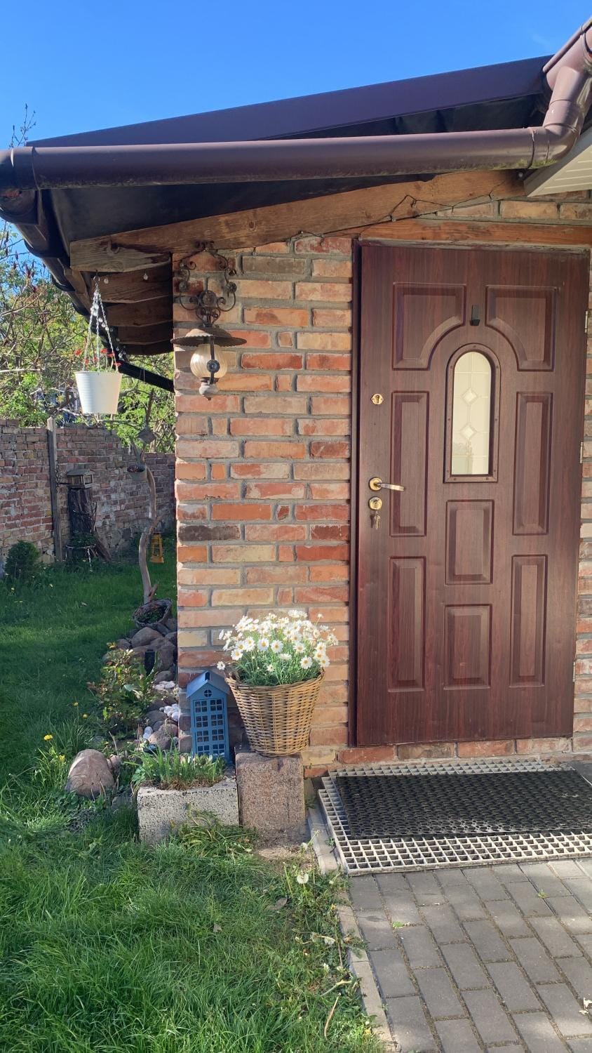 Property building, Day, Garden, Garden view