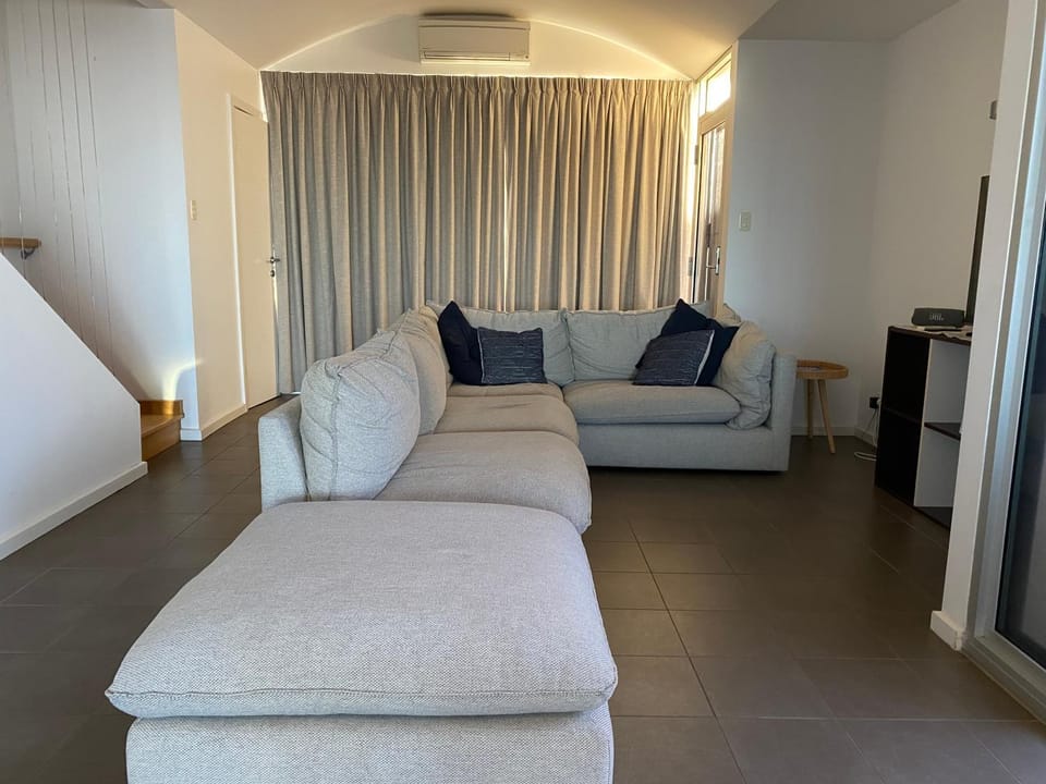 Bayview Retreat - Esplanade home w wifi House in South Australia