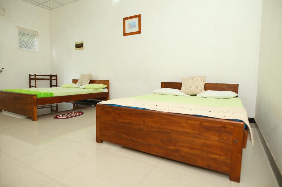 Sujee's Guest House with Two Bed Rooms Apartment in Sri Lanka