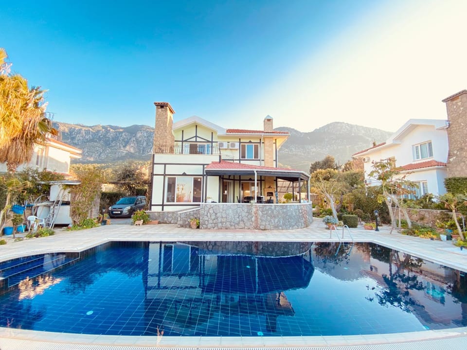 4 Bedroom Deluxe Villa with Mountain and Sea View Villa in Cyprus