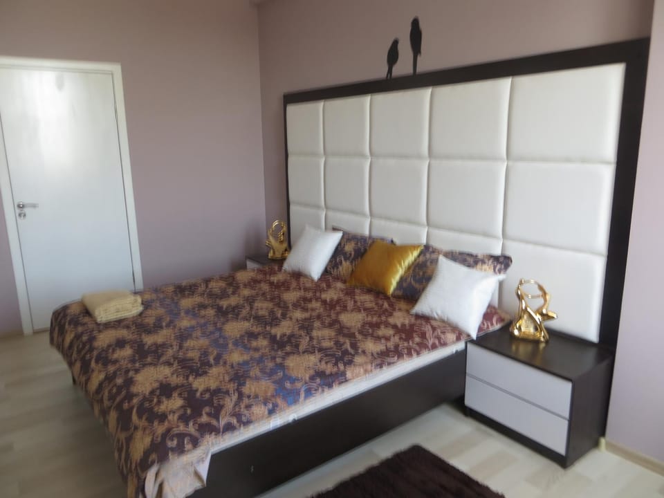 Yellow apartment in the center of Bishkek Apartment in Almaty Region, Kazakhstan