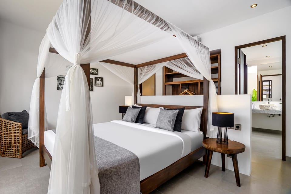 Bed, Bedroom, air conditioner