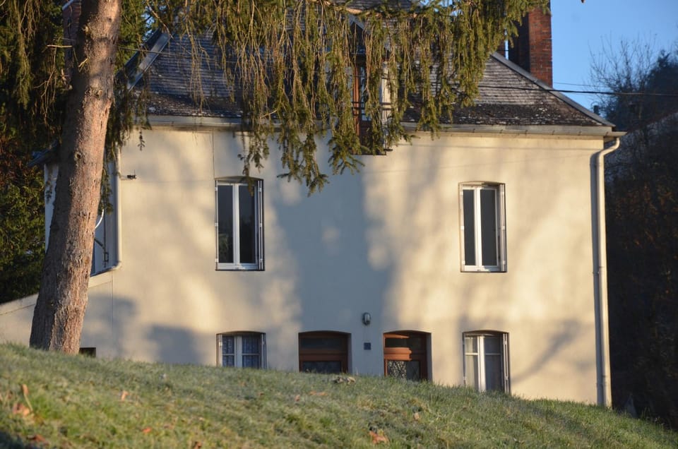 Gîte AU BORD DE L'EAU jusqu'à 8 personnes Apartment in Nouvelle-Aquitaine