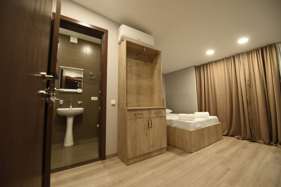 Bathroom, Photo of the whole room