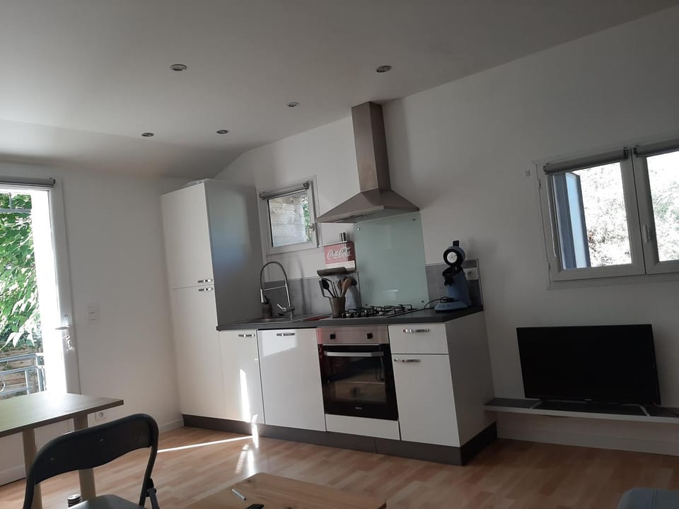 LOCATION APPART 45 M² - 2 CH AVEC JARDIN PRIVATIF House in Occitanie