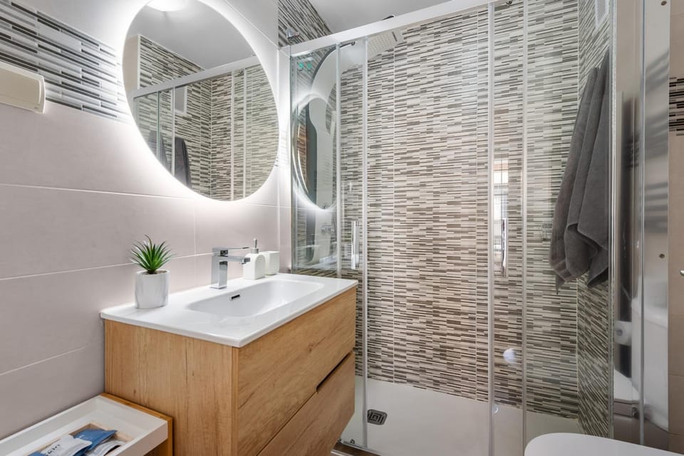Bathroom, Living room