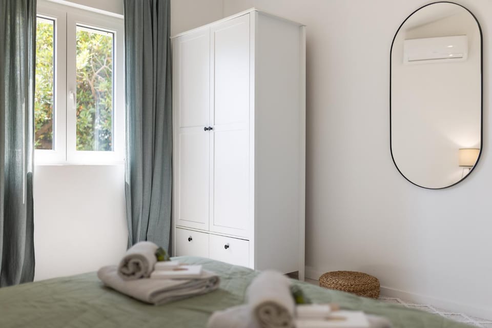 Bed, Bedroom, wardrobe